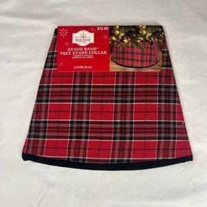 Red Plaid Tree Collar